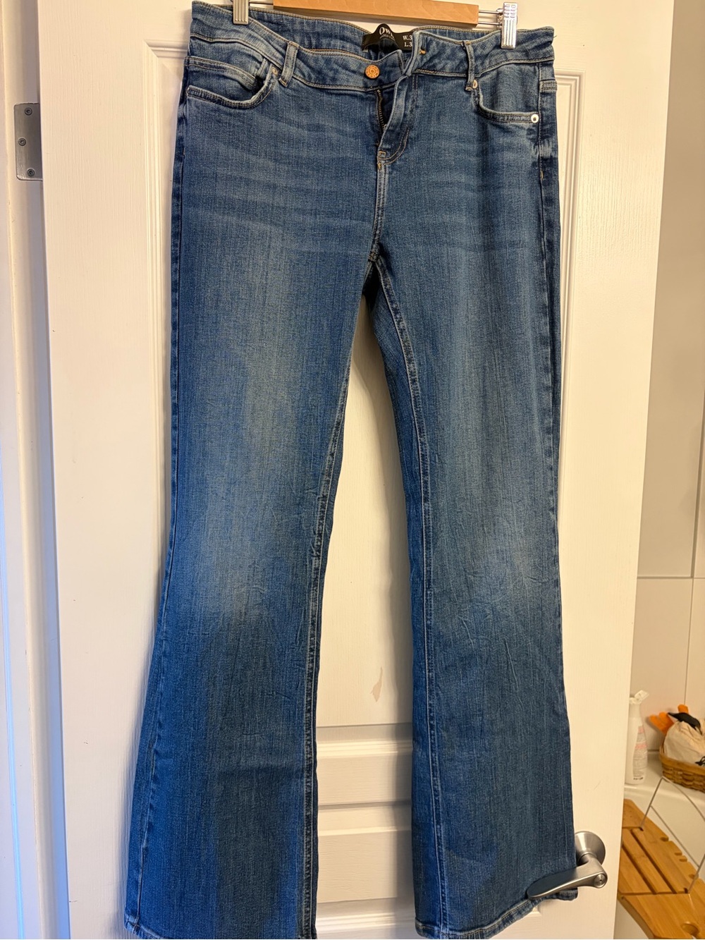NWOT Mid Blue Flare Jeans for Women - Classic Flared Leg